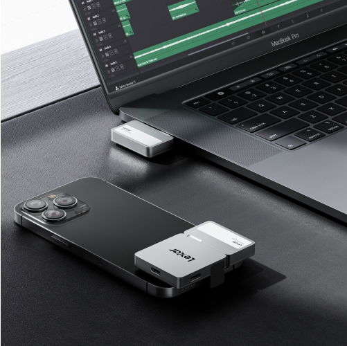 Ổ cứng di động Lexar Professional Go Portable SSD with Hub 1TB